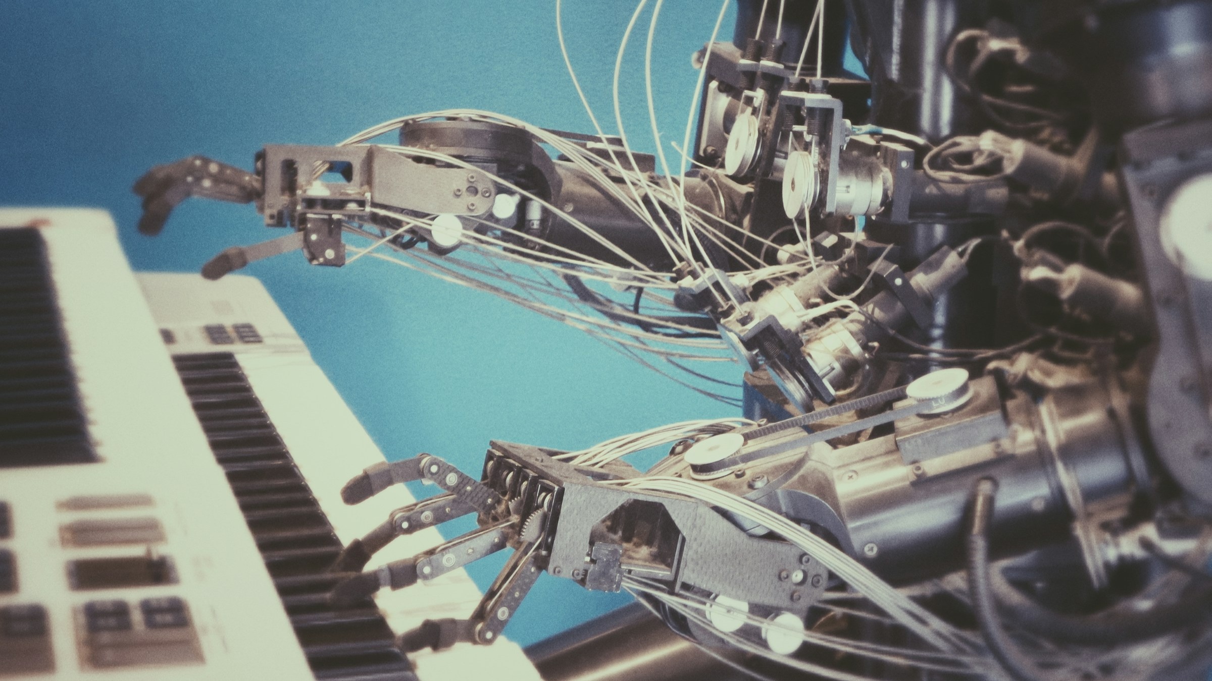 robot piano