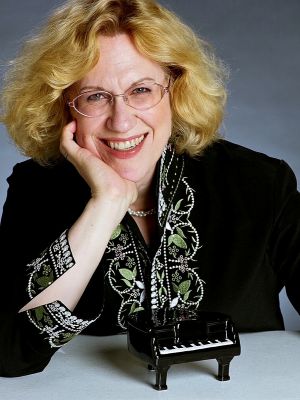 Sara Davis Buechner
