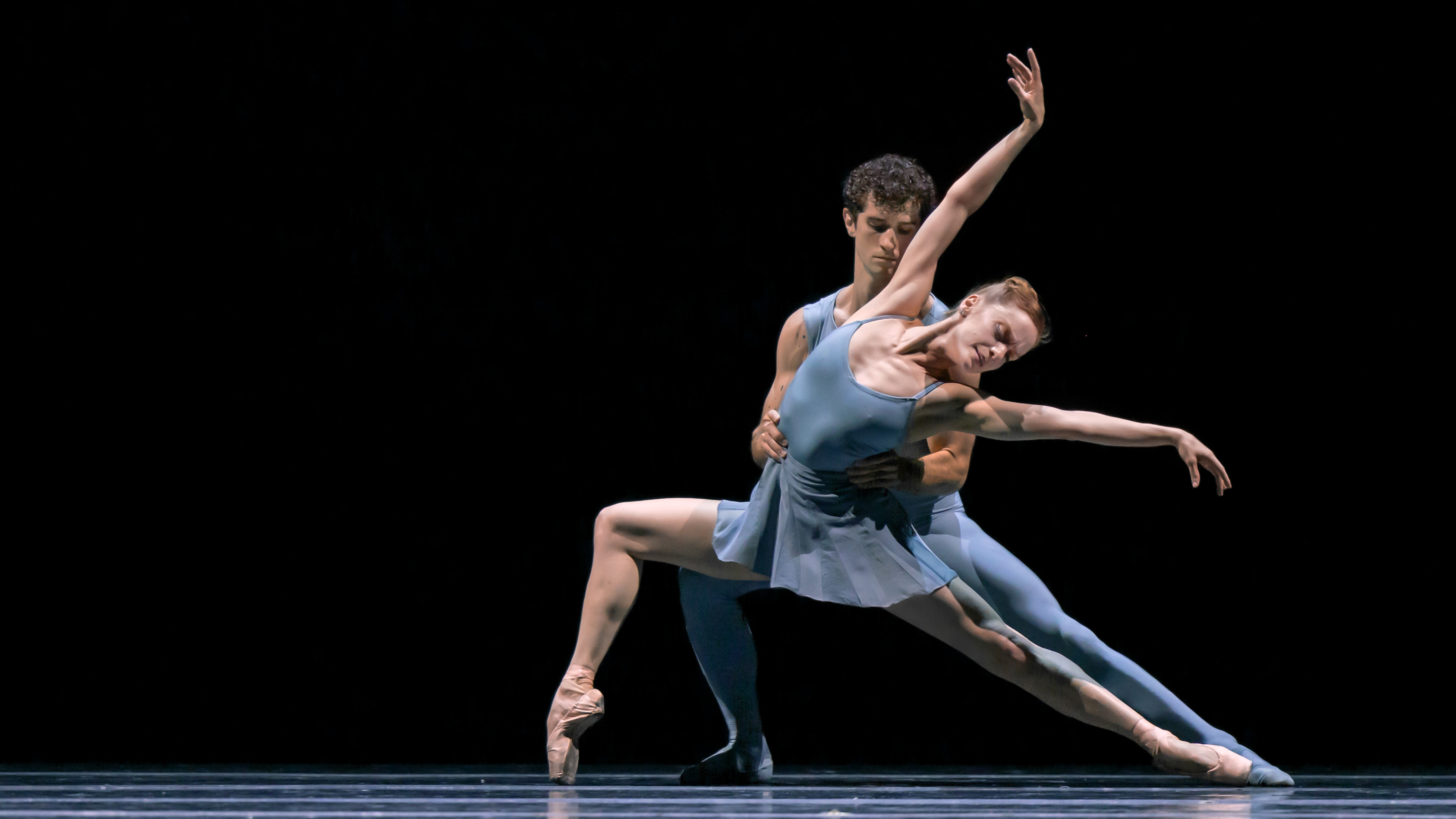 Sasha De Sola, Max Cauthorn