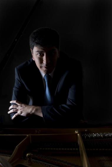 Composer-Pianist Ezequiel Barrera 