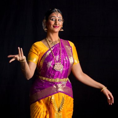 Photo of dancer Rasika Kumar; Photo credit: Mukund Gunti