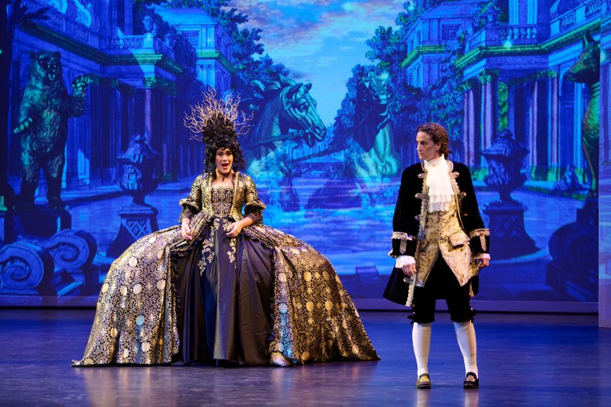 Nikola Printz as Alcina, Courtney Miller as Ruggiero | Credit: Stephan Cohen
