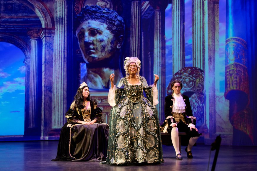 The Festival Opera’s production of Alcina | Credit: Stephan Cohen