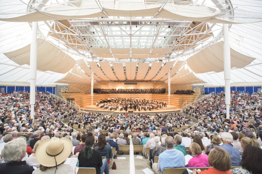 Aspen Music Festival and School’s 2,050-seat Michael Klein Music Tent | Credit: Alex Irvin.