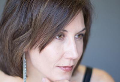 andrea_claburn_jazz_vocalist_at_cetrella.jpg