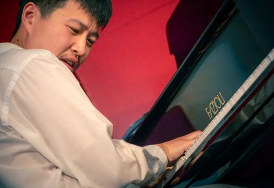 Pianist Charles Chen | Credit: Mike Lisching